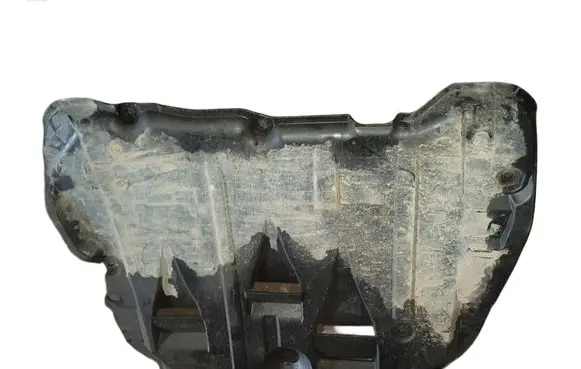 Volvo XC90 Engine splash shield/under tray 30680968