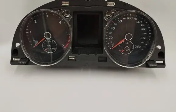Volkswagen PASSAT B7 Speedometer (instrument cluster) 3AA920870J 035490