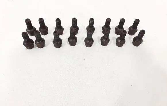 Opel Astra H Nuts/bolts 