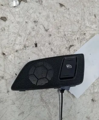 Skoda Octavia Mk2 (1Z) Electric window control switch