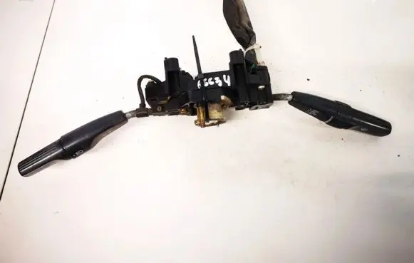 Wiper turn signal indicator stalk/switch