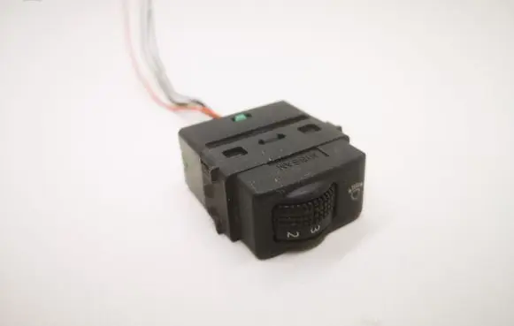Nissan Navara D40 Headlight level height control switch