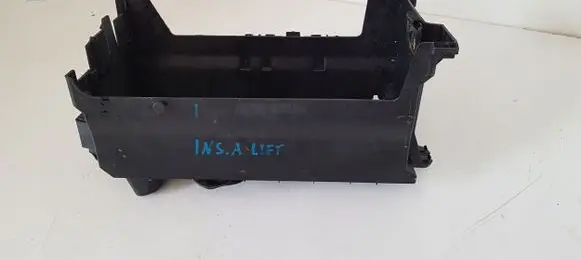 Opel Insignia A Battery tray 13448185