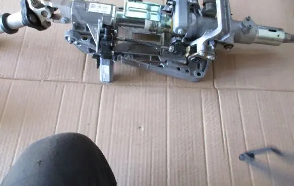 Steering wheel axle set