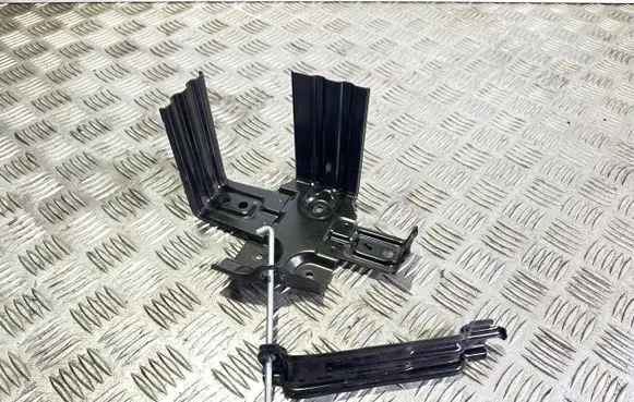 Battery bracket