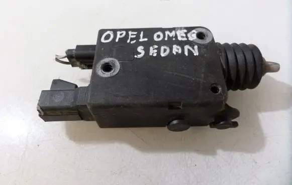 Opel Omega B1 Central locking motor 90491728 1101215 5405