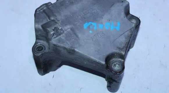 Opel Mokka Engine mounting bracket 95073703