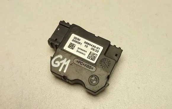 BMW 7 G11 G12 Air suspension control unit module (rear) 6884434 32306884434 32306886925