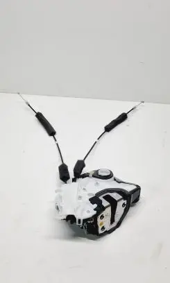 Honda CR-V Front door lock 72110TLAA11