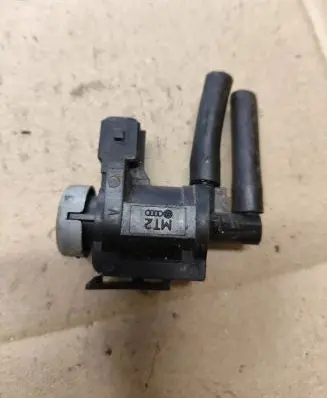 Audi A2 Turbo solenoid valve 1J0906283A