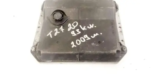 Toyota Avensis T270 Engine control unit/module 8966105d30 89661-05d30