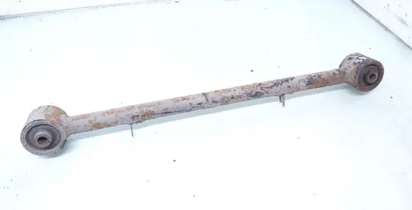 Rear control arm