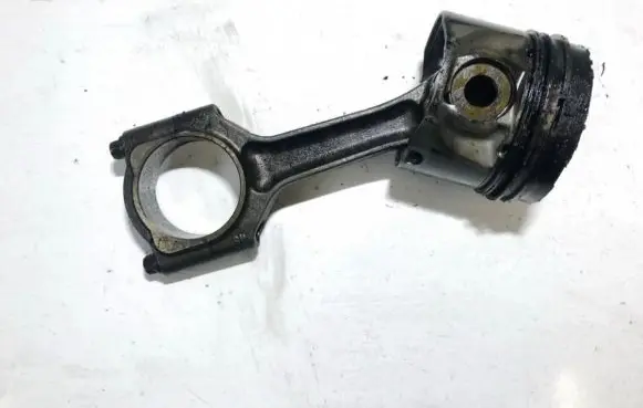 Opel Vectra C Piston with connecting rod