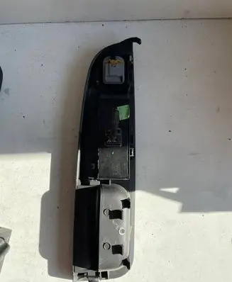 Volkswagen Golf V Front door window switch trim 1K4959857B