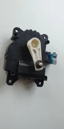 Toyota Avensis T250 A/C air flow flap actuator/motor 