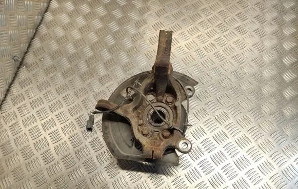 Nissan Pulsar Front wheel hub 400151KK0O