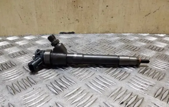 Nissan X-Trail T32 Fuel injector 0445110546 HMLGT1205R B445161554