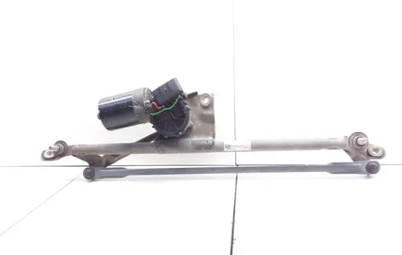 Opel Vectra B Front wiper linkage and motor 0390241142