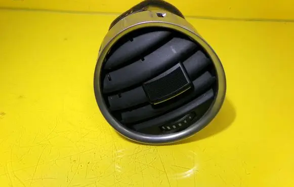 Audi A4 S4 B6 8E 8H Dashboard side air vent grill/cover trim 8H0820951D