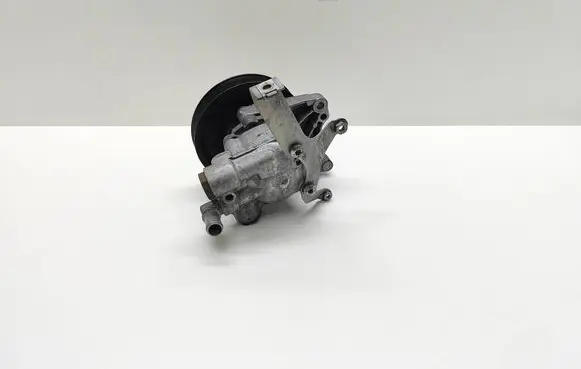 BMW 5 E60 E61 Power steering pump 6774698 677469803 7801443