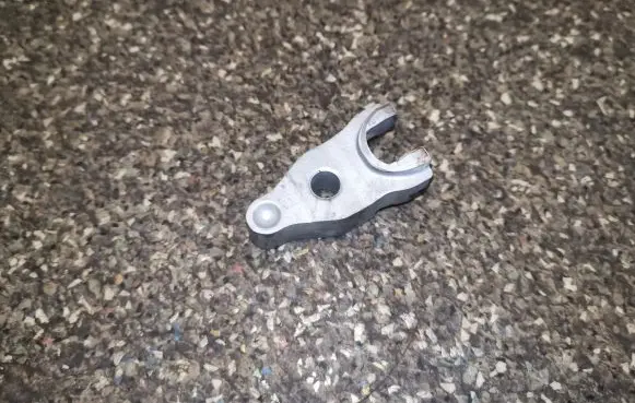 Audi A6 S6 C7 4G Fuel Injector clamp holder