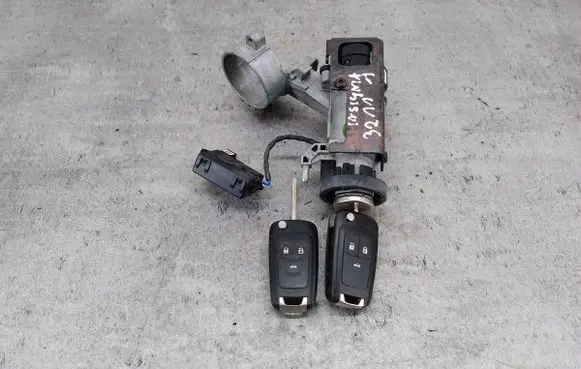 Opel Insignia A Ignition lock 1350054925799293