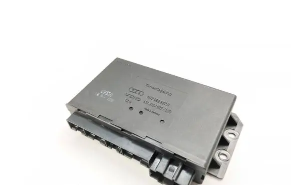 Audi TT Mk1 Comfort/convenience module 8N7962267B 410215007006