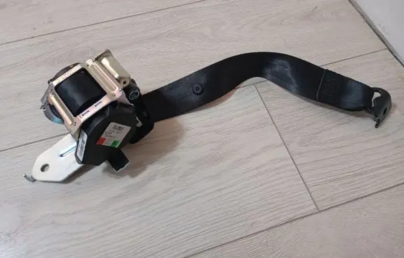 Renault Talisman Rear seatbelt 888417450R 629769700F