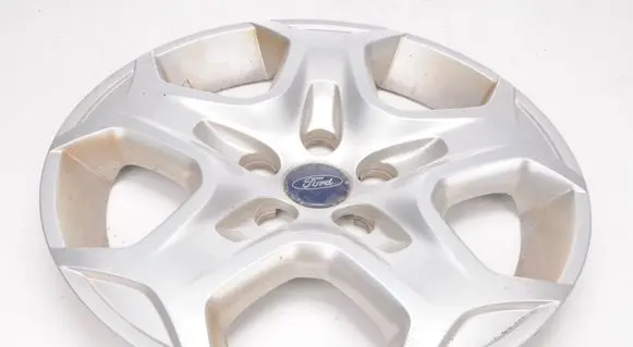 Ford Focus R16 wheel hub/cap/trim 