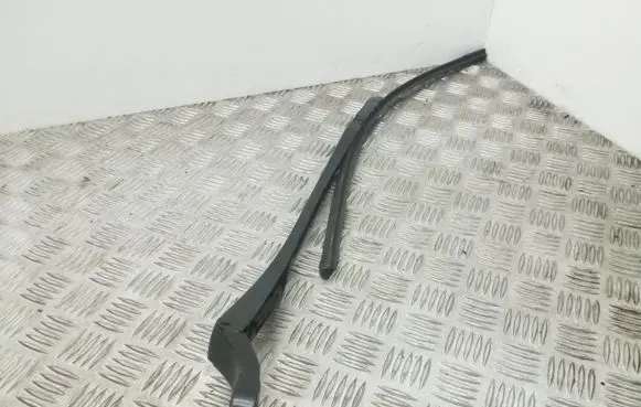 Seat Altea Front wiper blade arm 5P0955410E