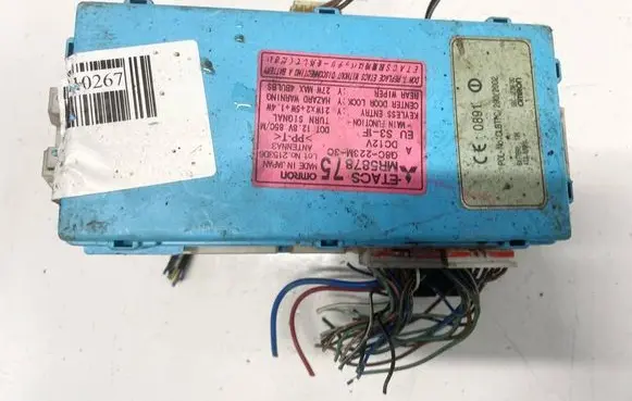 Mitsubishi Outlander Fuse box set mr587875 30115-0550
