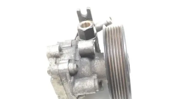 KIA Sportage Power steering pump 571002E300