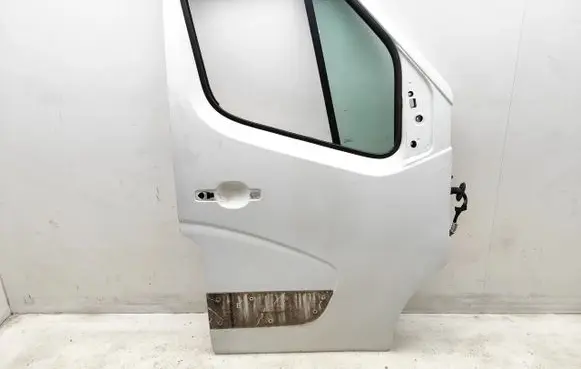 Nissan NV400 Front door