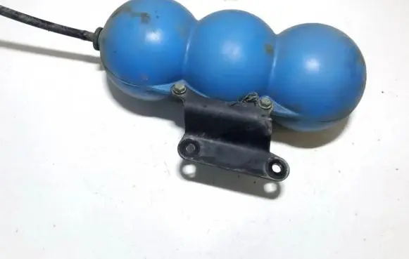Vacuum air tank