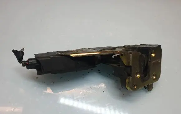 Volvo S40, V40 Front door lock