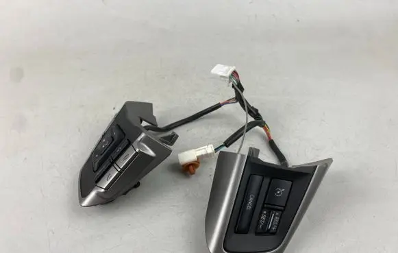 Subaru Forester SJ Steering wheel buttons/switches 