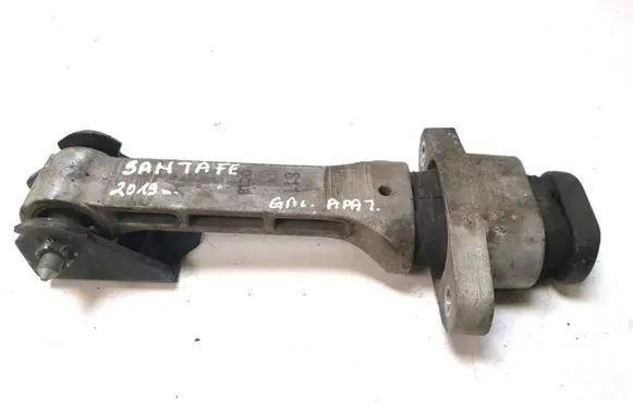 Hyundai Santa Fe Engine mount bracket S11