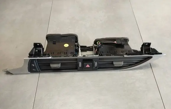 Audi A7 S7 4G Dash center air vent grill 4G1820951