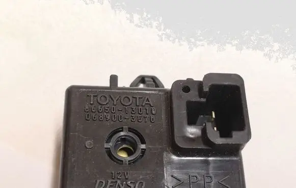 Toyota Corolla Verso AR10 Other relay 8665013010 0689003570