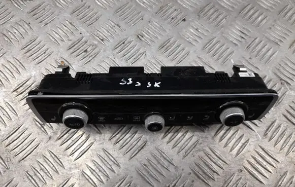 Audi A3 S3 8V Climate control unit 8V0820043D