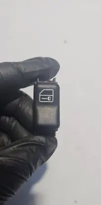 Mercedes-Benz E W124 Central locking switch button 2028203910