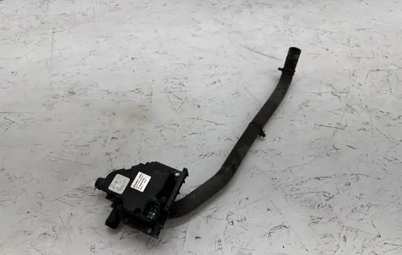 Tesla Model S Electric auxiliary coolant/water pump 600737000B