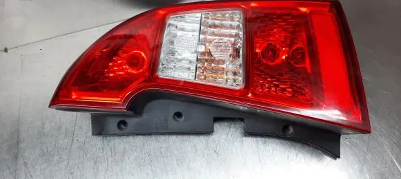 KIA Carens II Rear/tail lights