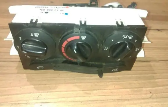 Mercedes-Benz A W168 Climate control unit 1688300385 k090399
