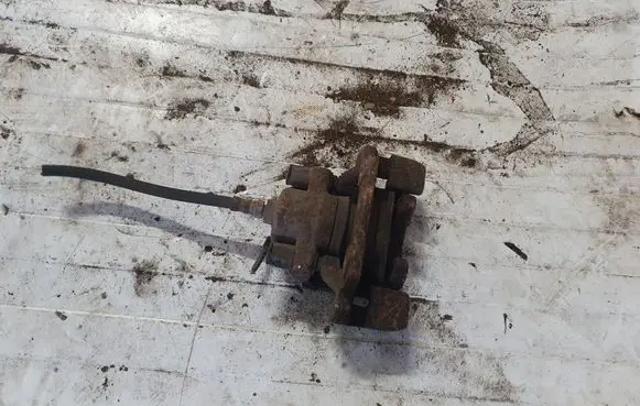 BMW 7 E38 Rear brake caliper NOCODE