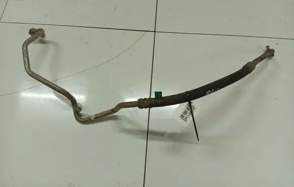 Suzuki Swift I Air conditioning (A/C) pipe/hose
