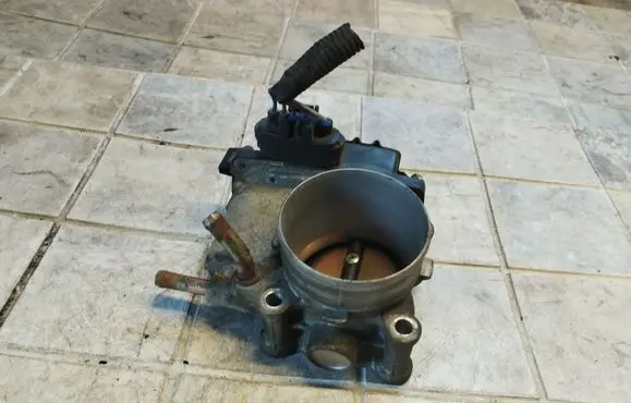 Mitsubishi Grandis Throttle valve