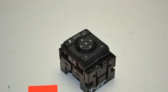 Toyota RAV 4 (XA50) Wing mirror switch 183746