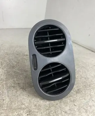 Volkswagen Tiguan Dashboard side air vent grill/cover trim 5N0819710 5N0819704