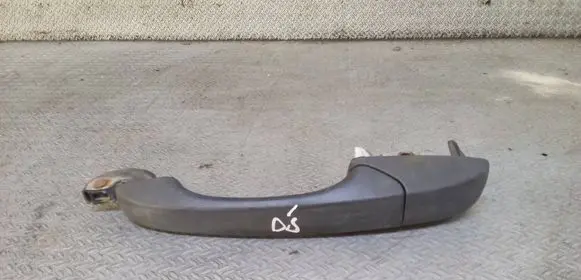 Volkswagen Routan Sliding door exterior handle 